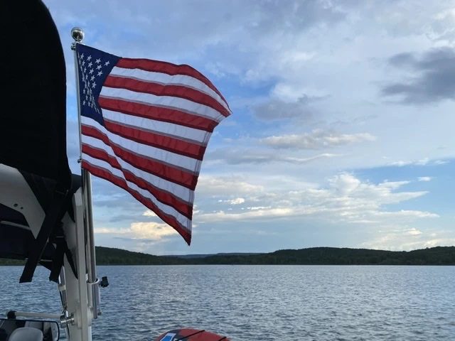 axis wake tower flag holder