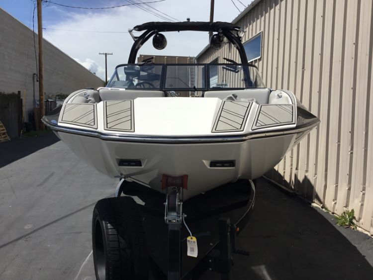Moomba Makai Pro Edge Tower Cinch Cover