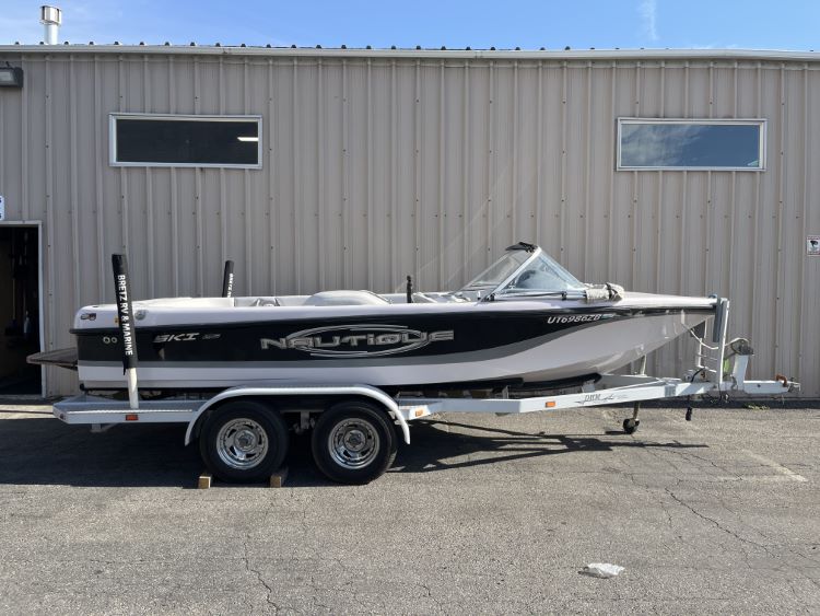 Nautique Ski 196 With Bimini Top Double Up Storage Cover