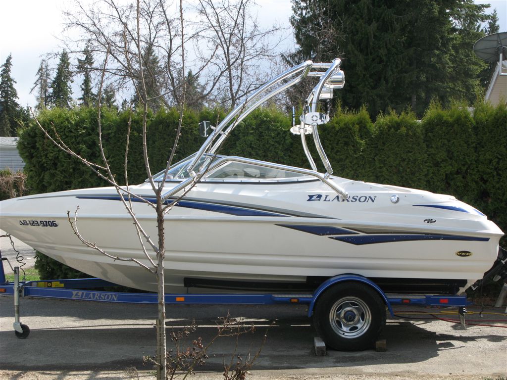 airborne wake tower larson boat