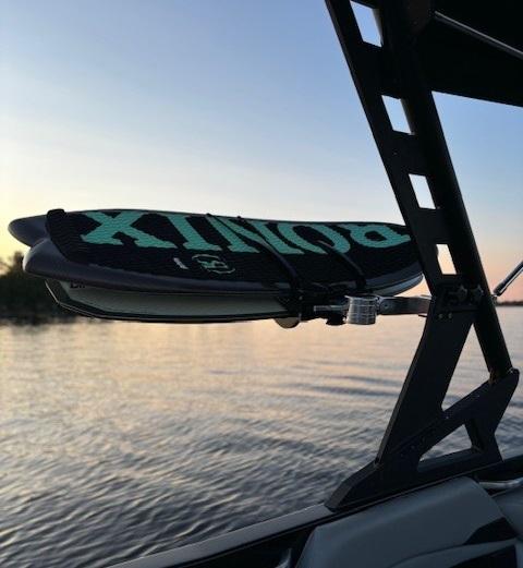 wakesurf rack axis