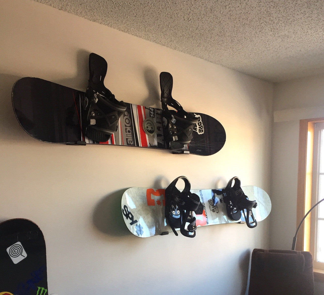 Keystone Minimalist Snowboard Display Rack | Holds 30 lbs | Medium