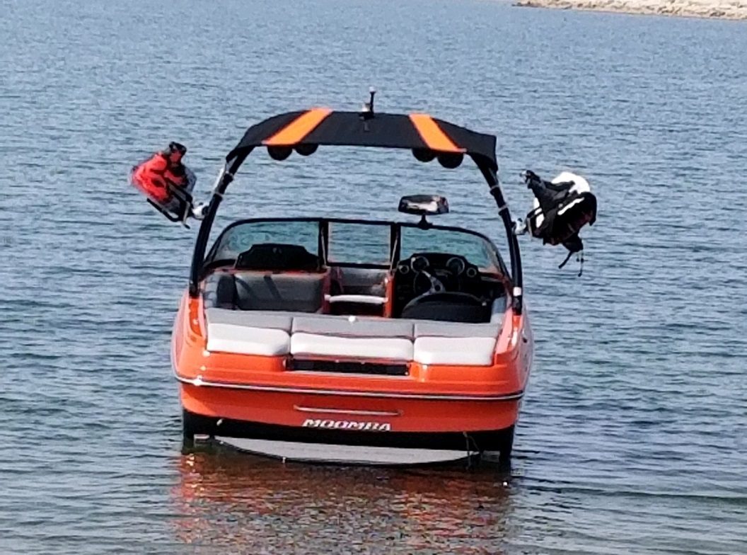 moomba mobius bimini top