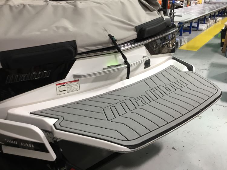 Malibu 22 LSV Wakesetter Swim Platform Cover