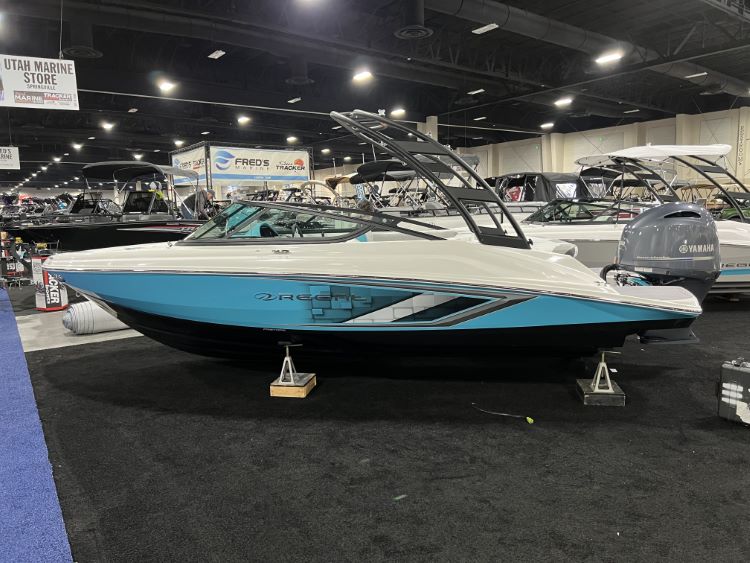 Regal 21 OBX Sport Tower Cinch Cover
