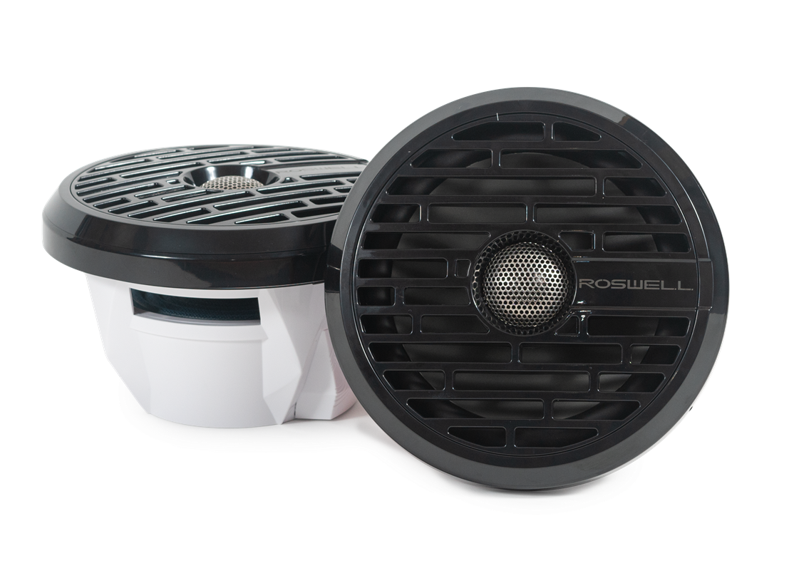 R1 7.7 marine speaker black
