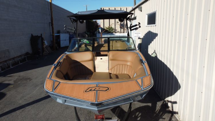 MB Forward Skylon Facing Tower Folding Canopy Top