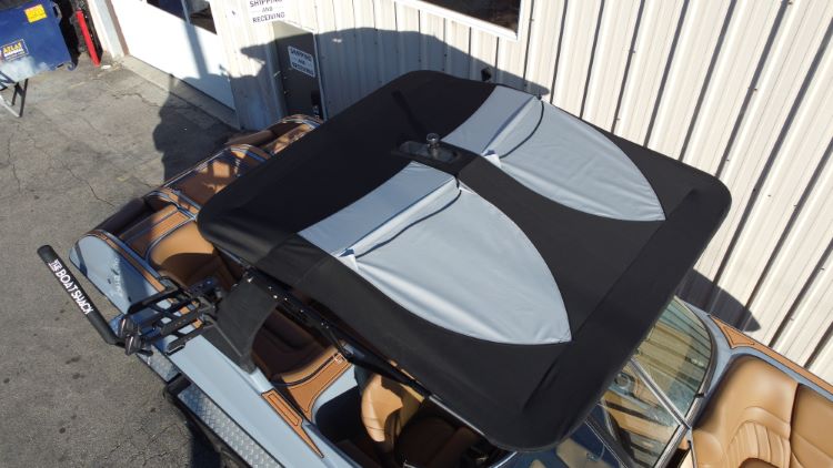 MB Forward Skylon Facing Tower Folding Canopy Top