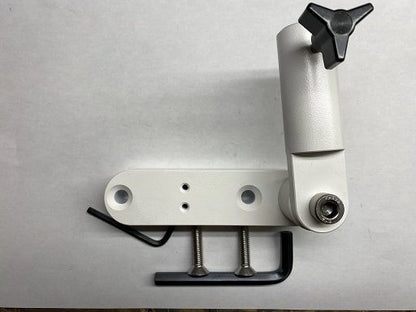 white malibu illusion g3 tower flag holder