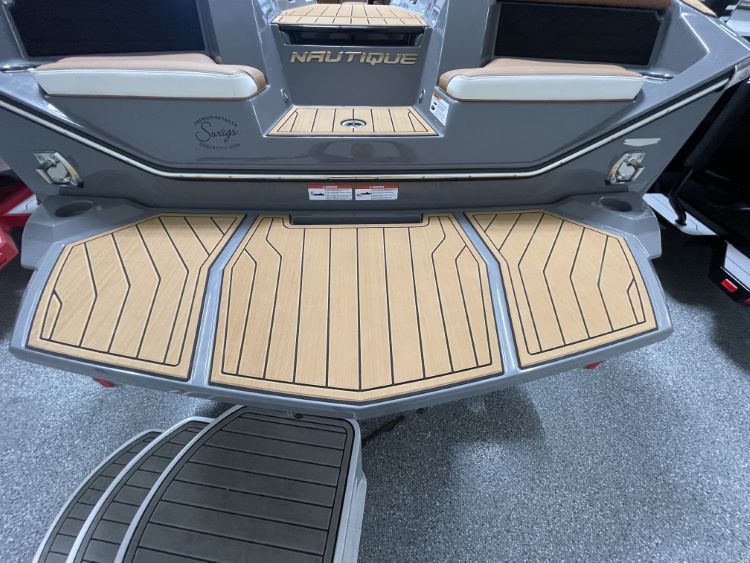 Nautique S with Cup Holder Swim Platform Cover
