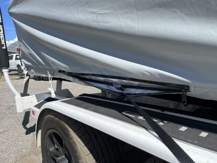 Centurion Ri245 with DropZone Tower - BOAT LIFT Double Up Storage Cover