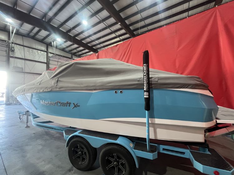 MasterCraft XStar ZFT4 with Roswell Bimini Tower Down Ratchet Cover