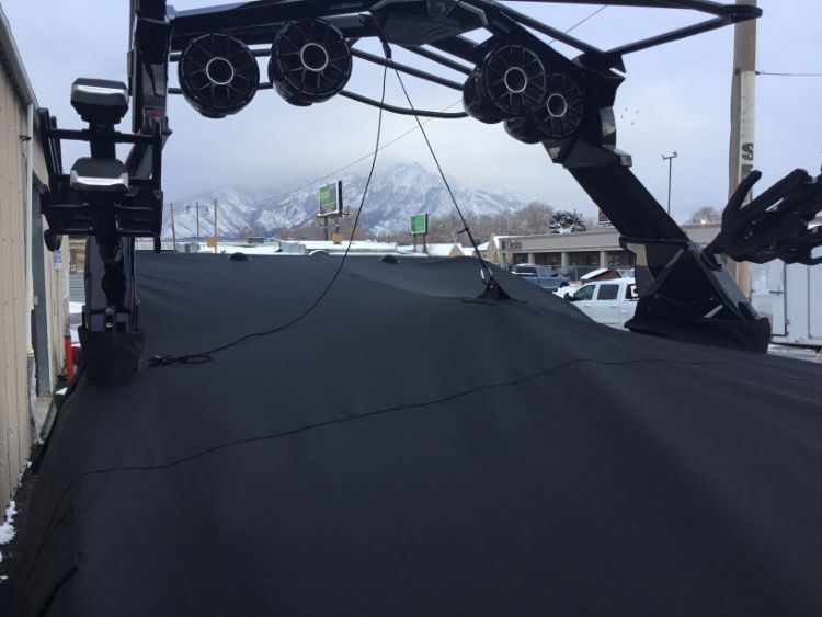 Centruion Ri245 with Preditior Power Tower and vented Windshield Cinch Cover