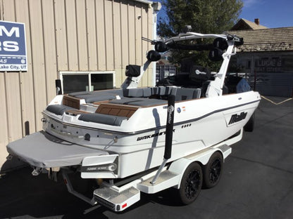 Malibu 23 LSV Wakesetter W/G5 Tower and Factory Bimini Double Up Storage Cover
