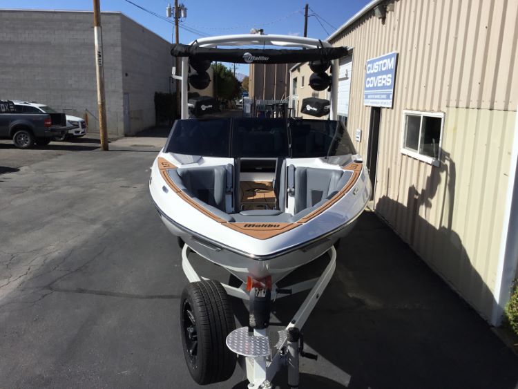 Malibu 23 LSV Wakesetter W/G5 Tower and Factory Bimini Double Up Storage Cover