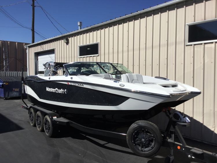 MasterCraft X24 with ZFT4-7 Tower TD Ratchet Cover