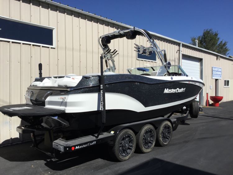 MasterCraft X24 with ZFT4-7 Tower TD Ratchet Cover