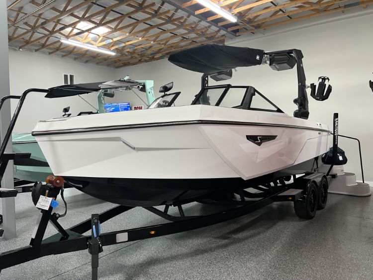 Nautique S23 with Flight Control Tower and Factory Bimini Double Up Storage Cover