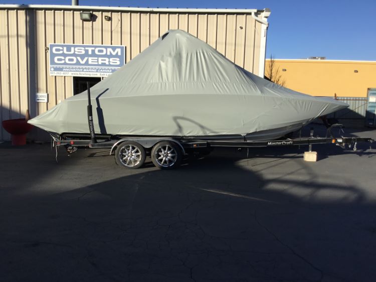 2010 MasterCraft X35 Double Up storage cover with ZFT5.2 Tower and Bimini
