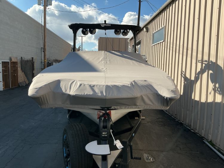 Malibu 24 MXZ Cinch Cover