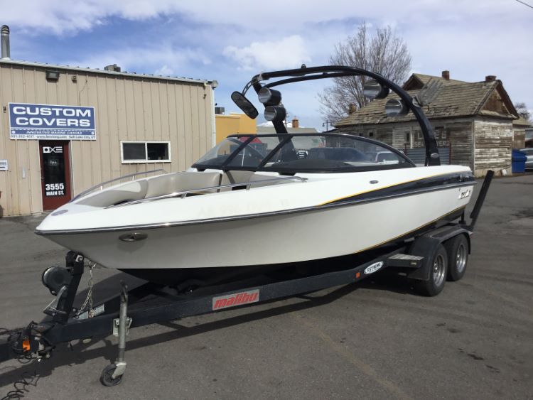 Malibu VLX 21 Illusion Tower Cinch Cover