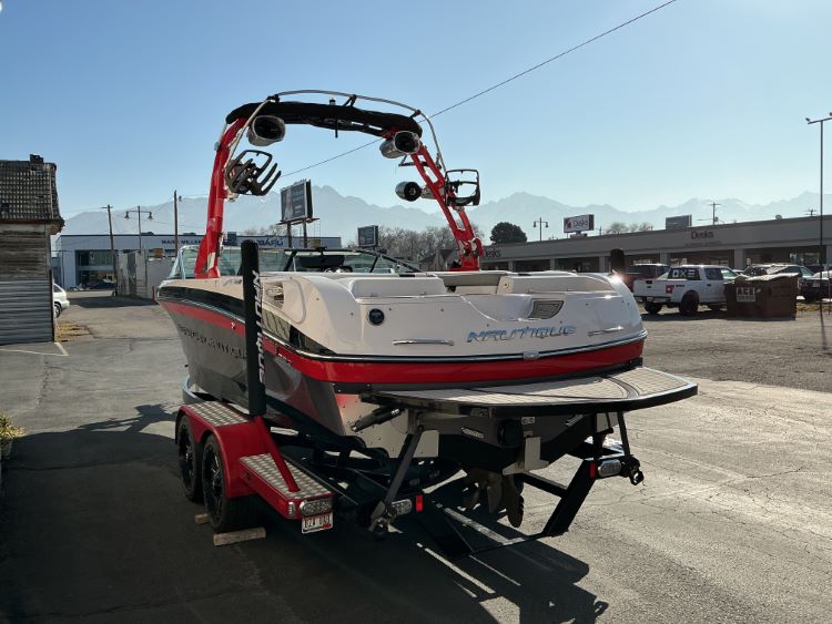 Nautique 230 FCT-5 Tower Factory bimini