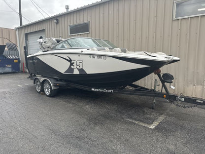 MasterCraft X35 with ZFT5 Tower and factory bimini TD Ratchet Cover