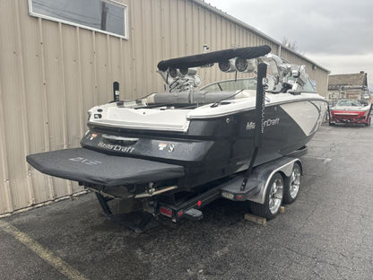 MasterCraft X35 with ZFT5 Tower and factory bimini TD Ratchet Cover