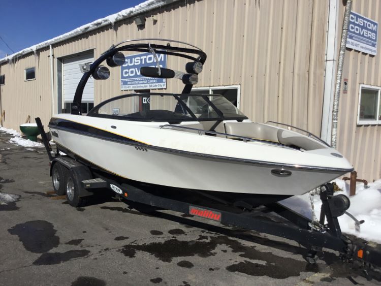 Malibu 21 VLX Illusion Narrow Double Up Storage Cover