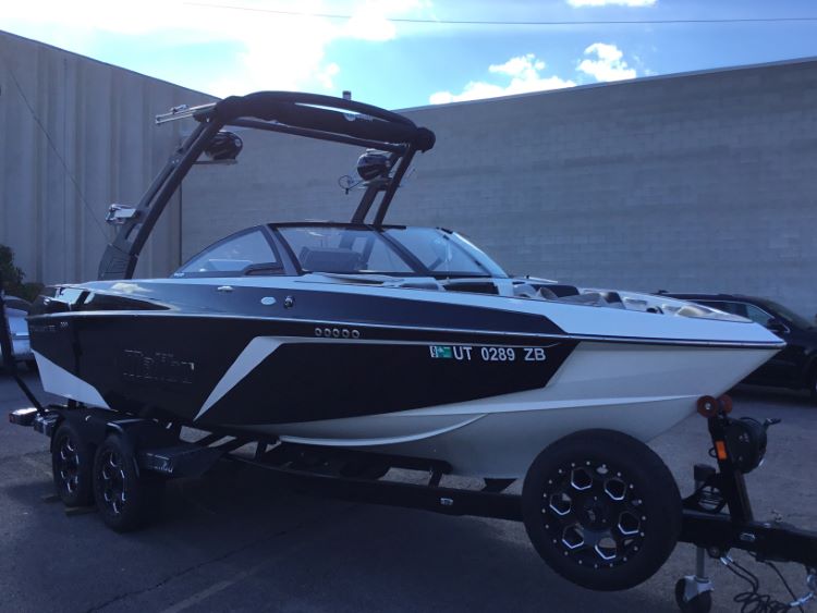 Malibu 22 LSV G-3.5 With Factory Bimini Double Up Storage Cover