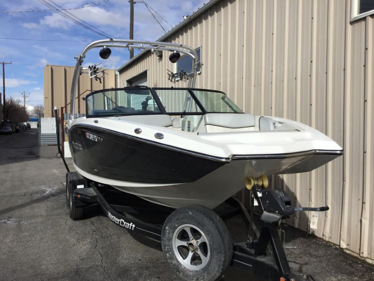 MasterCraft NXT 22 With Fwd Arch tower Cinch Cover