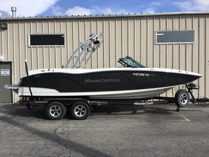 MasterCraft NXT 22 With Fwd Arch tower Cinch Cover