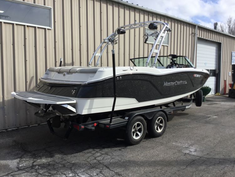 MasterCraft NXT 22 With Fwd Arch tower Cinch Cover