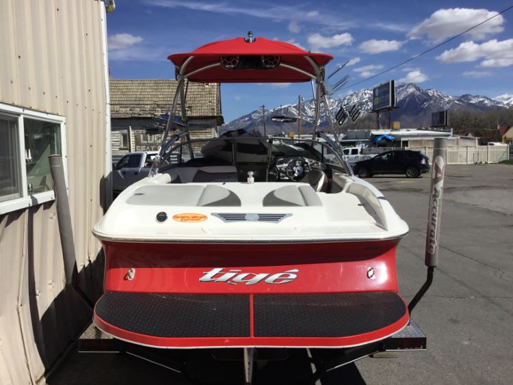 Tige with E-series Tower Folding Canopy Top