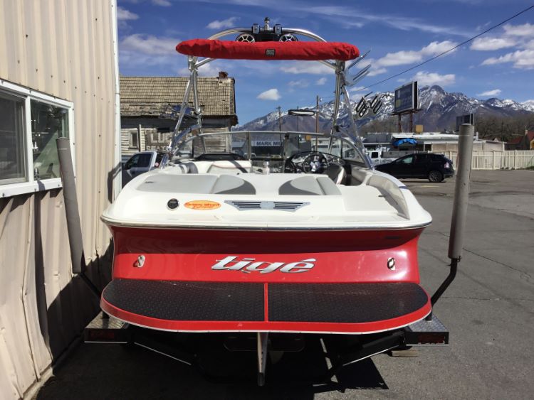 Tige with E-series Tower Folding Canopy Top