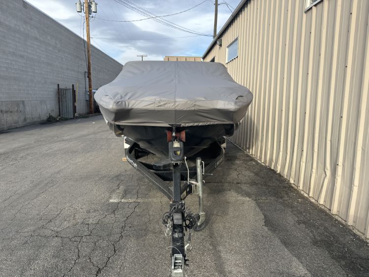 MasterCraft X35 with ZFT5 Tower and factory bimini TD Ratchet Cover