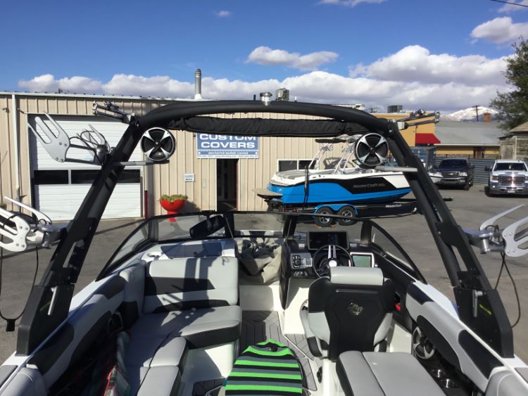 Malibu 22 LSV G-3.5 With Factory Bimini Double Up Storage Cover