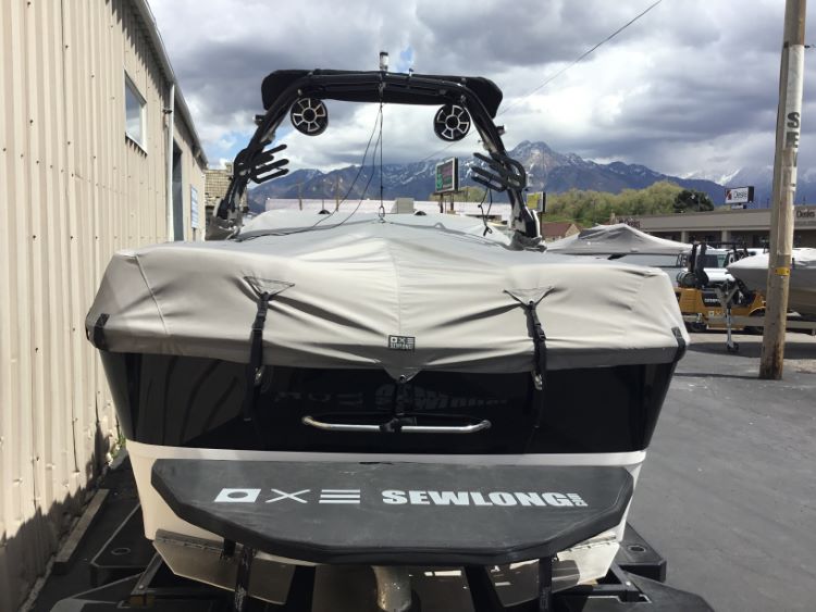 Moomba Makai Pro Edge Tower Cinch Cover