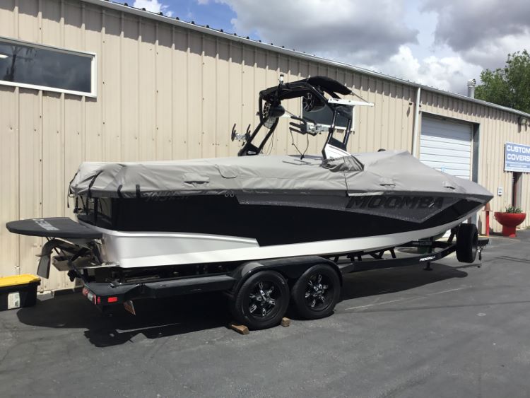 Moomba Makai Pro Edge Tower Cinch Cover