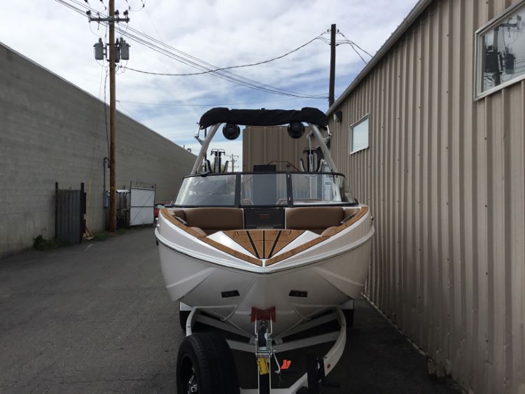 Moomba Craz with Pro-Edge Tower Double Up Storage Cover