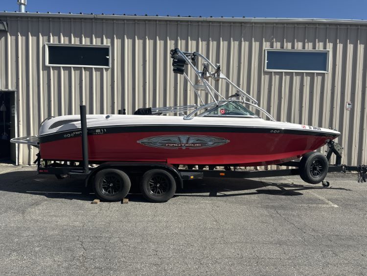 Nautique Air SV211 with FCT 211 Tower Cinch Cover
