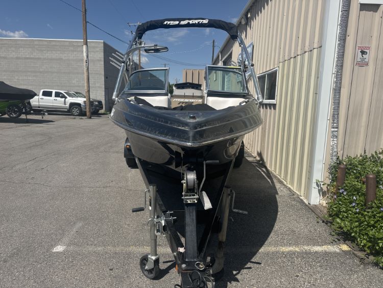 MB Sport 23 with AP 1.0 Tower Cinch Cover