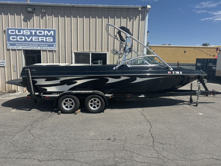 MB Sport 23 with AP 1.0 Tower Cinch Cover