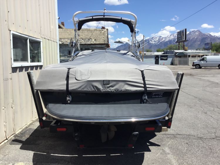 MB Sport 23 with AP 1.0 Tower Cinch Cover