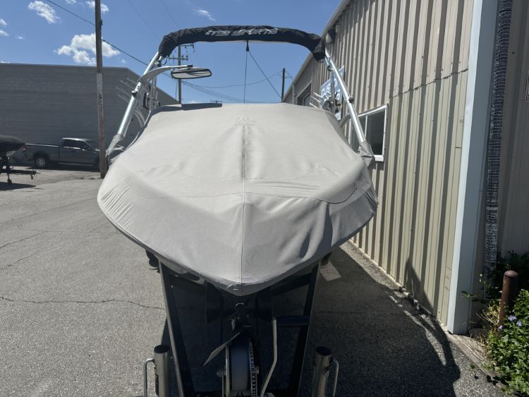 MB Sport 23 with AP 1.0 Tower Cinch Cover
