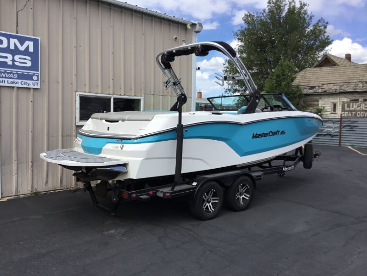 MC NXT22 ZFT2 Factory Bimini Double Up Storage Cover