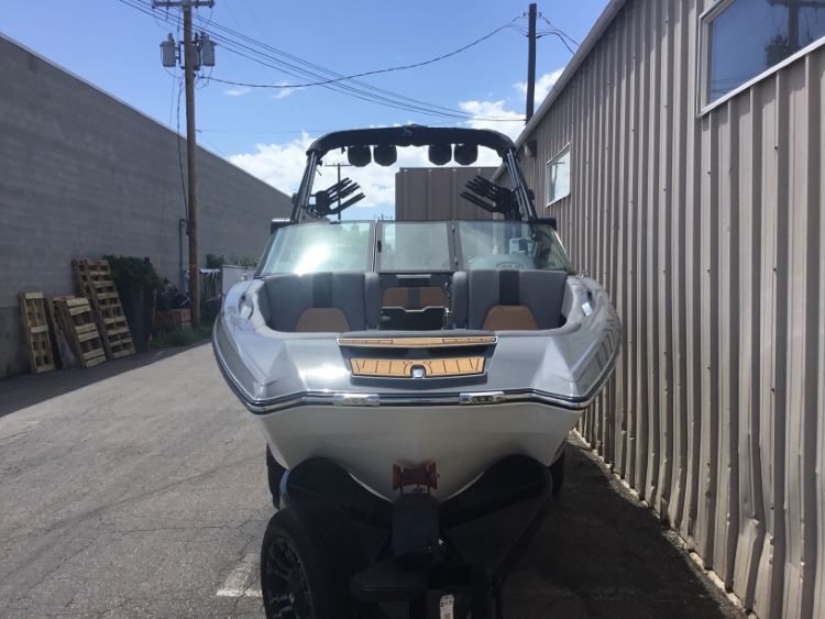 MasterCraft X24 with ZFT8 - ZFT10 tower and factory bimini Double Up Storage Cover