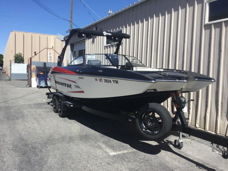 Malibu 24 MXZ With G4 Tower Cinch Cover