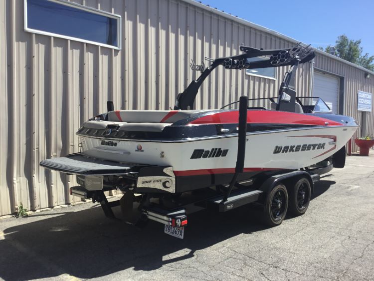 Malibu 24 MXZ With G4 Tower Cinch Cover