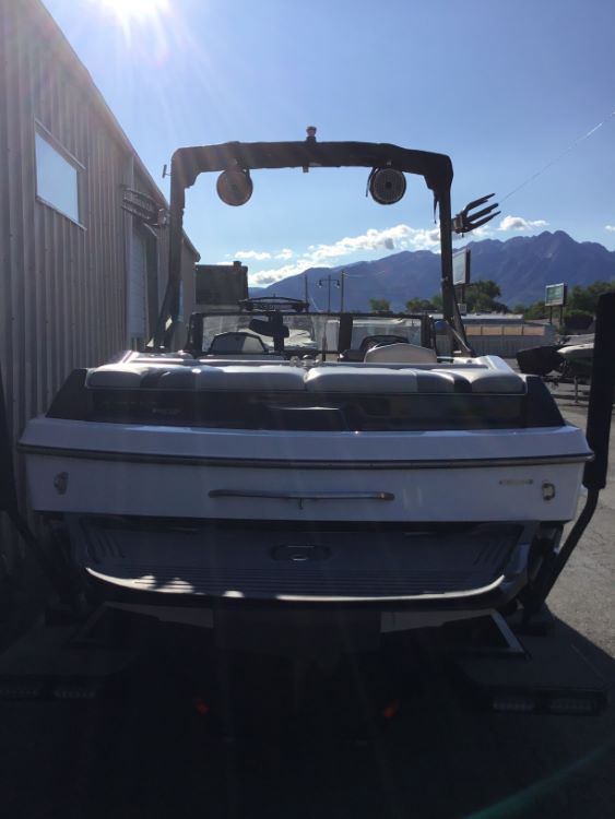 Axis A20 with Grey Skull Tower and Factory Bimini Double Up Storage Cover
